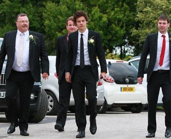 Amy Twist's father, Robin, with his son Mike Twist and Harry Styles.